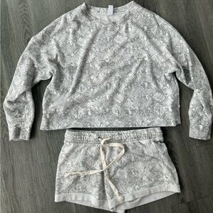Lounge set with crop sweater and shorts